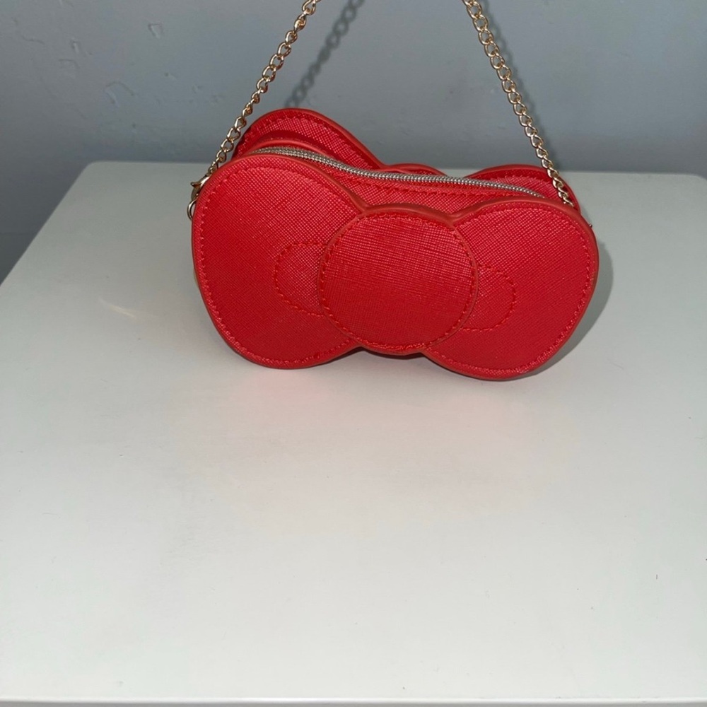 Hello Kitty Red Crossbody Bag with Gold Chain - Picture 5 of 5